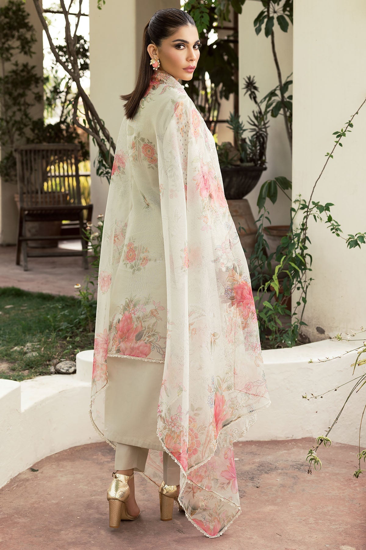 3PC-EMBROIDERED LAWN SUIT