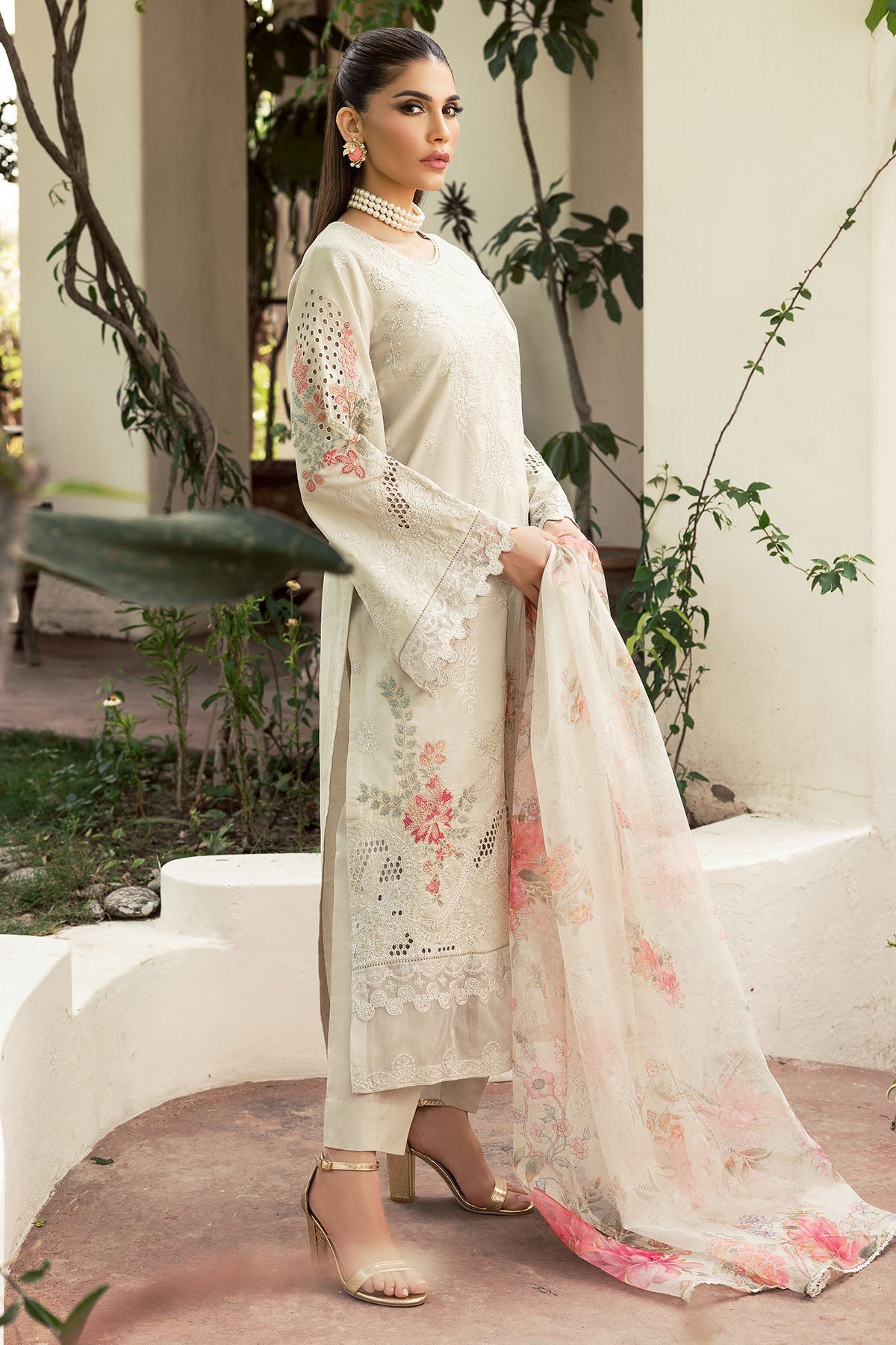 3PC-EMBROIDERED LAWN SUIT