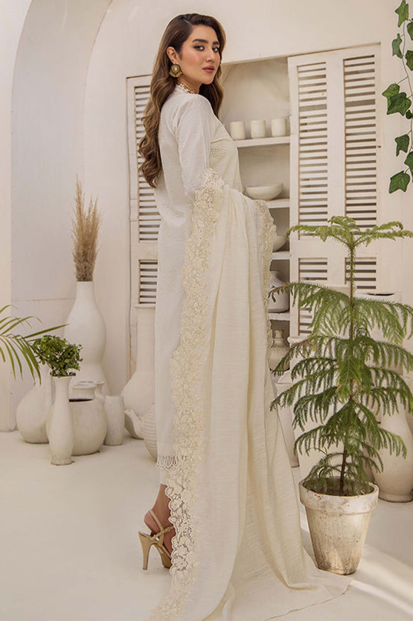 3PC-EMBROIDERED LAWN SUIT