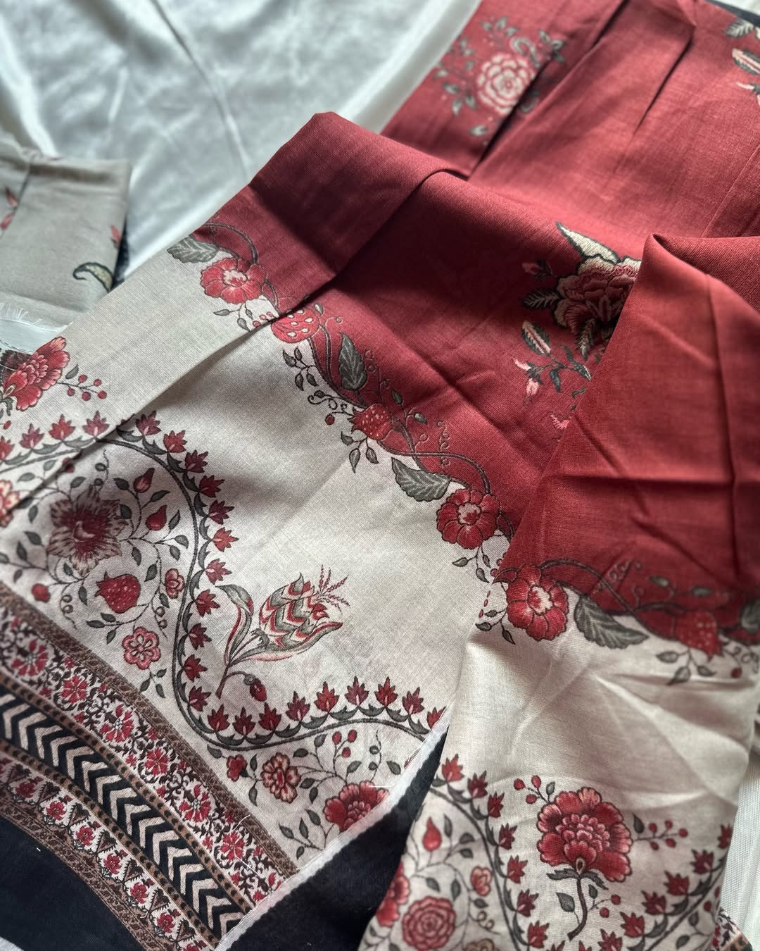 3PC-PRINTED LAWN SUIT