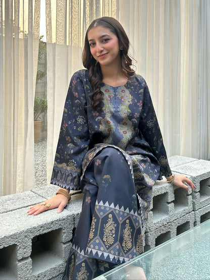 READY TO WEAR