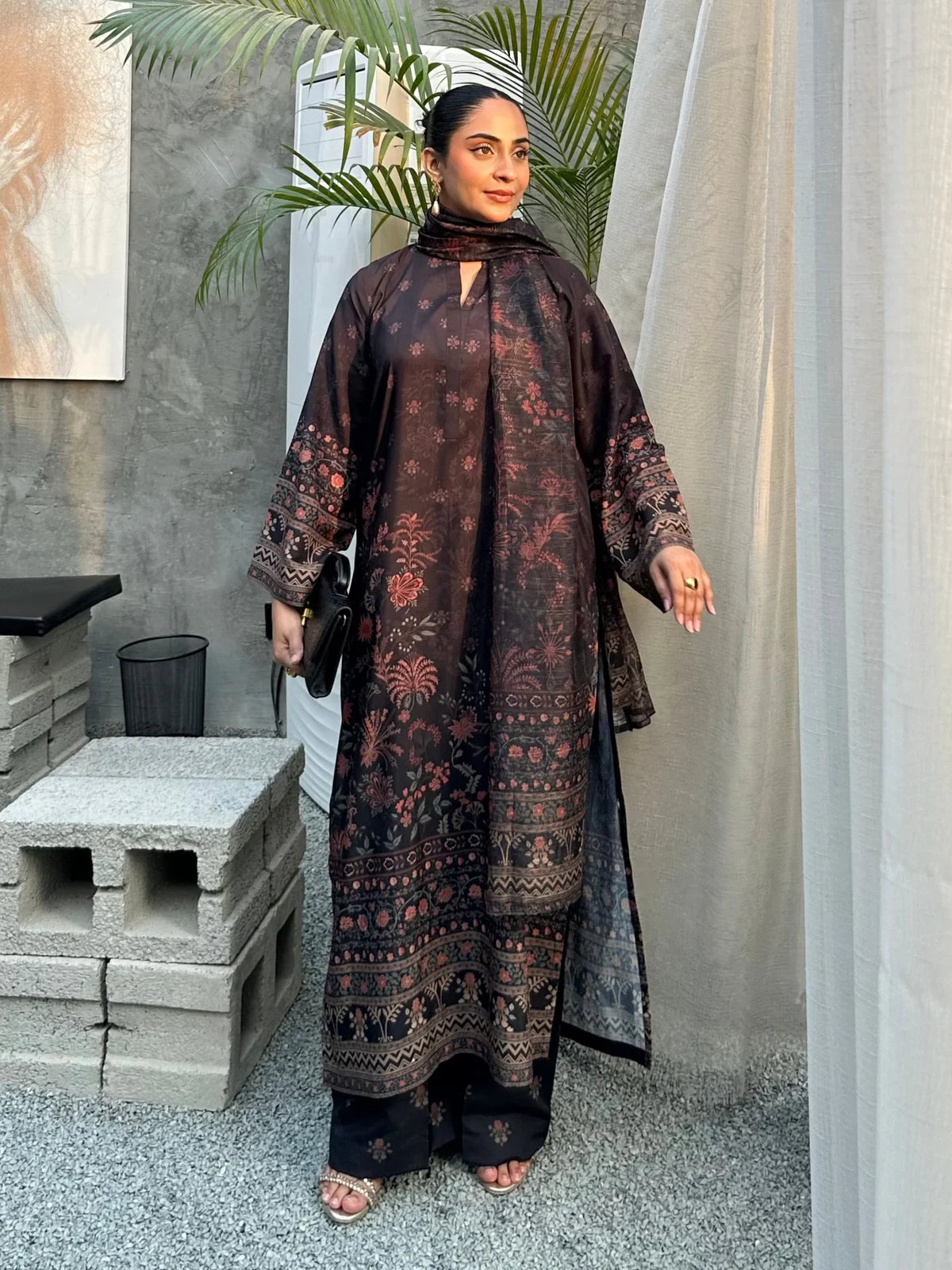 READY TO WEAR