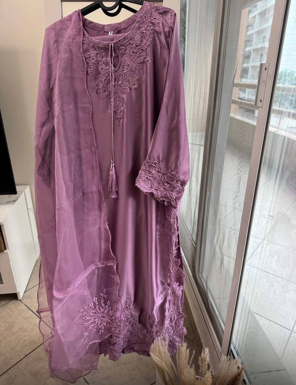 RTW - Embroidered Sik