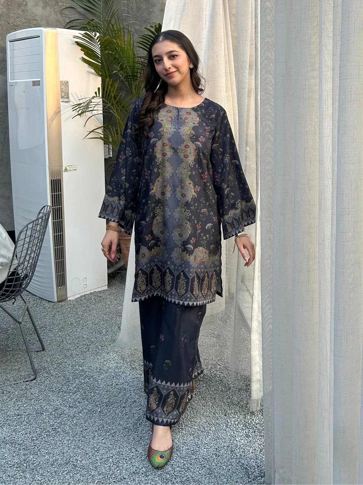 READY TO WEAR