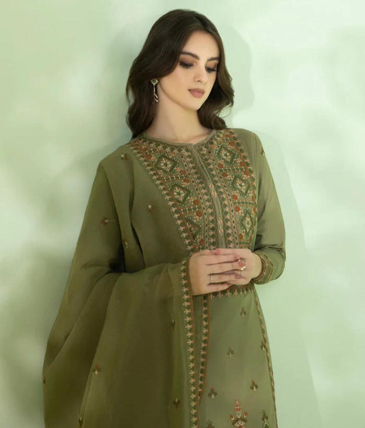 3PC-EMBROIDERED LAWN SUIT